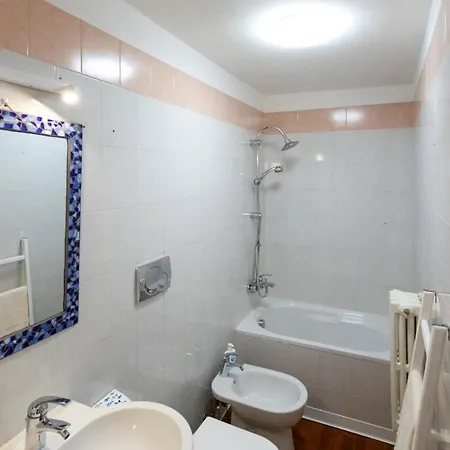 Angel House * Μπάρι