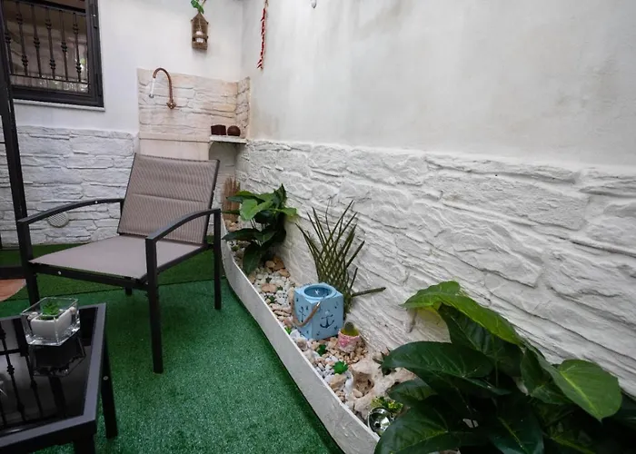 דירה Angel House